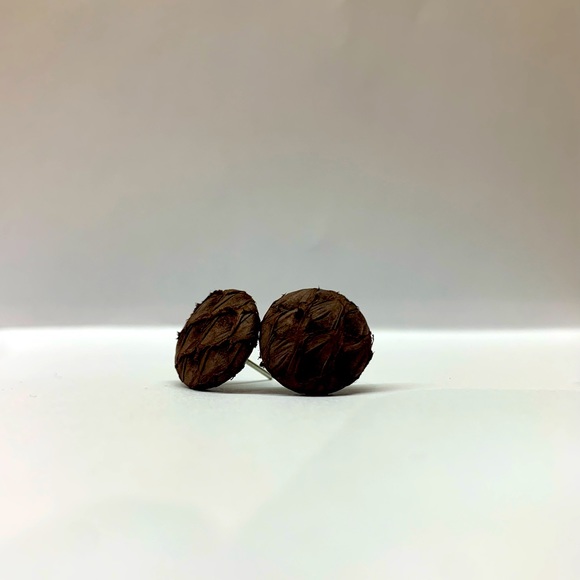 One of a kind earrings 🤎 - Picture 1 of 4